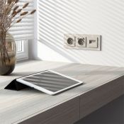Штепсельная розетка встраиваемая WERKEL 16A 250V W1271104 с/з и шторками дымчатый