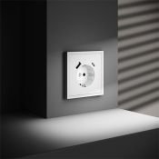 Розетка встраиваемая VOLTUM S70 с заземлением и защитными шторками 16А с USB A+С белый матовый