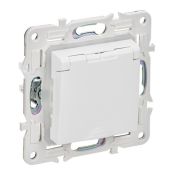 Штепсельная розетка встраиваемая IEK SKANDY 16А SK-R16-16-44-K01 SK-R11W с з/к без з/ш и крышкой арктический белый IP44 Штепсельная розетка встраиваемая IEK SKANDY 16А SK-R16-16-44-K01 SK-R11W с з/к без з/ш и крышкой арктический белый IP44