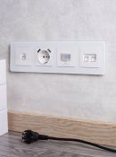 Штепсельная розетка встраиваемая IEK BRITE 16А BR-R14-16-U21-D31-K01 РЮш10-2-БрБ с з/к и шторками с USB A+A 3,1А белый