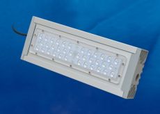 светодиодный светильник Белый  60W UL-00004205 ULV-R24J-60W/5000K IP65 SILVER консольный