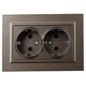 Штепсельная розетка встраиваемая двойная IEK BRITE 16А BR-R24-16-K45-F РСш12-3-БрТБ с з/к и шторками в сборе бронза