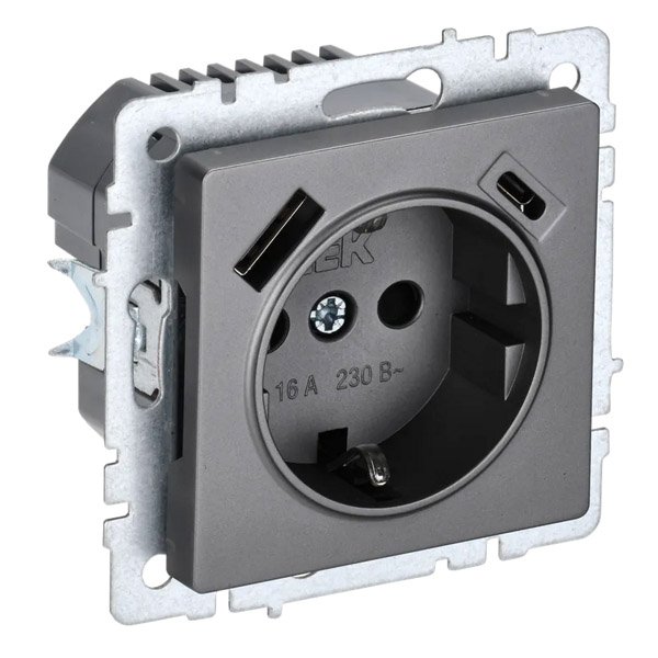 Штепсельная розетка встраиваемая IEK BRITE 16А BR-R14-16-U22-018-K46 РЮш11-1-БрС с з/к и шторками с USB A+C 18Вт сталь