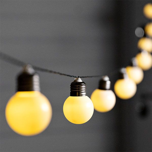 Садовая гирлянда Белый теплый с насадками «Белые шары» 2,7м тёмная нить, 10 LED на солнечной батарее IP44