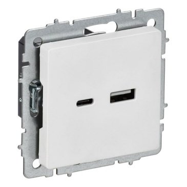 Розетка встраиваемая USB IEK BRITE A+C 18Вт BR-U22-018-K91 РЮ11-1-БрАБ арктический белый