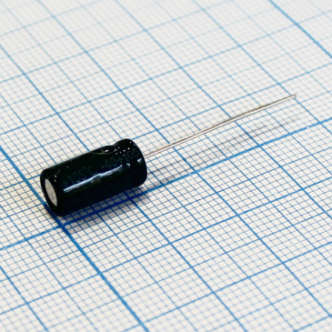 конденсатор GR    10V  220uF