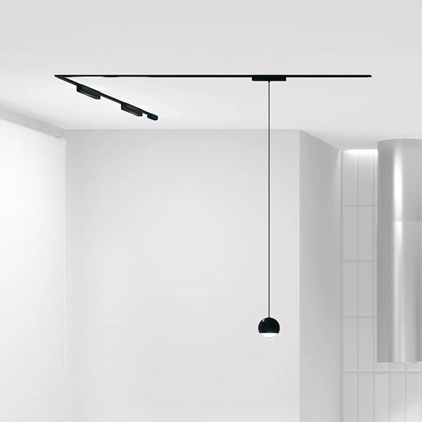 Готовый магнитный набор DENKIRS  23W Белый дневной SET AIR 01 2.4м накладной угловой черный