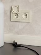 Штепсельная розетка встраиваемая IEK BRITE 10А BR-R10-10-K10 РС10-1-0-БрК без з/к и шторками бежевый