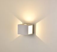 светильник 10W Белый теплый LWA0100A-WH-WW 220V куб накладной белый