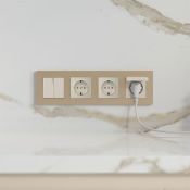 Рамка пластик 4 поста WERKEL Slab W0042911 шампань софт