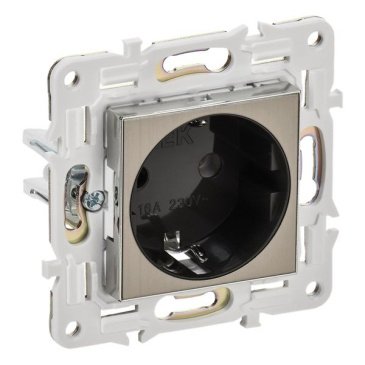 Штепсельная розетка встраиваемая IEK SKANDY 16А SK-R11-16-K50 SK-R05N с з/к без з/ш металл никель