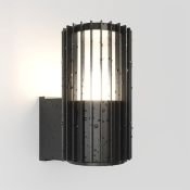светильник DENKIRS без лампы FARSUN DK9722-BK 1хE27 220V IP65 цилиндр накладной черный