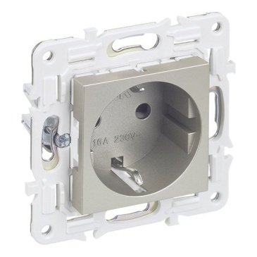 Штепсельная розетка встраиваемая IEK SKANDY 16А SK-R14-16-K37 SK-R04Sh с з/к без з/ш шампань