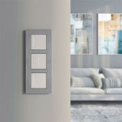 Рамка металлическая 3 поста WERKEL AluMax W0033506 алюминий