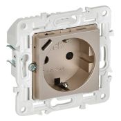 Штепсельная розетка встраиваемая IEK SKANDY 16А SK-R14-16-U14-018-K37 SK-R17Sh с з/к и шторками с USB A+C 18Вт шампань Штепсельная розетка встраиваемая IEK SKANDY 16А SK-R14-16-U14-018-K37 SK-R17Sh с з/к и шторками с USB A+C 18Вт шампань