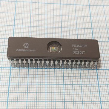 микросхема PIC16C65B/JW