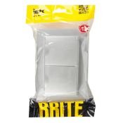 Штепсельная розетка встраиваемая двойная IEK BRITE 16А BR-R26-16-44-K47-F РСбш12-3-44-БрА с крышкой в сборе алюминий IP44