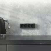 Штепсельная розетка накладная четверная WERKEL GALLANT 16A 250V W5072258  с/з и шторками черный/хром Штепсельная розетка накладная четверная WERKEL GALLANT 16A 250V W5072258  с/з и шторками черный/хром