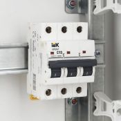Автоматический выключатель 3-пол. 13А M06N C 6kA AR-M06N-3-C013 ARMAT IEK
