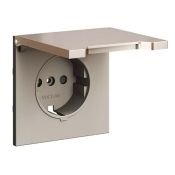 Накладка для розетки с заземлением защитными шторками и крышкой S70 Metal платина