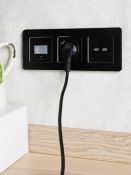 Штепсельная розетка встраиваемая IEK BRITE 16А BR-R14-16-U22-018-K02 РЮш11-1-БрЧ с з/к и шторками с USB A+C 18Вт черный