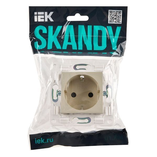 Штепсельная розетка встраиваемая IEK SKANDY 16А SK-R14-16-1-K10 SK-R06B с з/к и шторками безвинтовое крепление бежевый